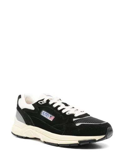 Autry Hyperway Black Low Top Sneakers With Logo Patch On Tongue And Side In Tech Fabric Man