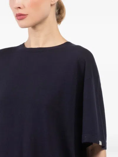 Extreme Cashmere Logo-tag T-shirt In Black