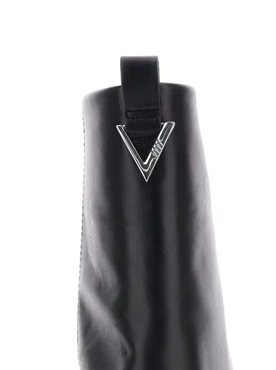Attico 'robin' Black Boots With Square Toe And Logo Plaque On The Rear In Black