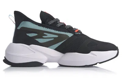 Li-ning (wmns)  Beyond 'black'