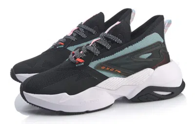 Li-ning (wmns)  Beyond 'black'