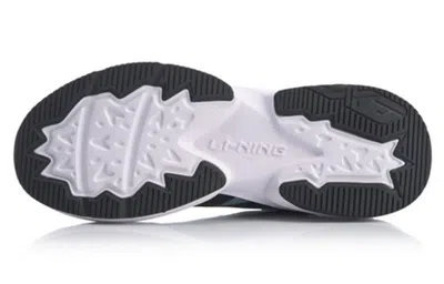 Li-ning (wmns)  Beyond 'black'