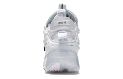 Li-ning (wmns)  Essence 2 Futuristic No Boundry In White