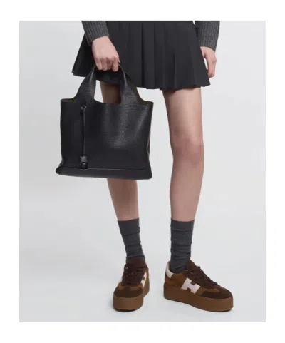 Hogan Structured Pebbled Shoulder Bag With Versatile Design In Black