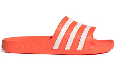 Adidas Originals (wmns) Adidas Adilette Adilette Aqua Slide 'solar Red'