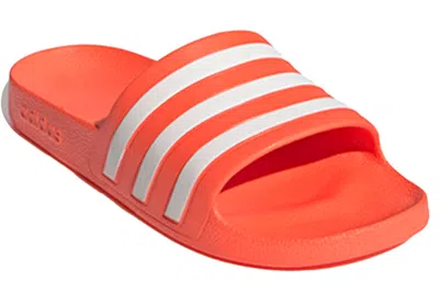 Adidas Originals (wmns) Adidas Adilette Adilette Aqua Slide 'solar Red'