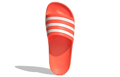 Adidas Originals (wmns) Adidas Adilette Adilette Aqua Slide 'solar Red'