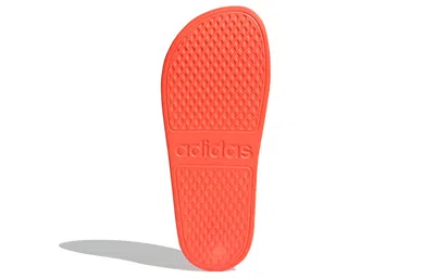 Adidas Originals (wmns) Adidas Adilette Adilette Aqua Slide 'solar Red'
