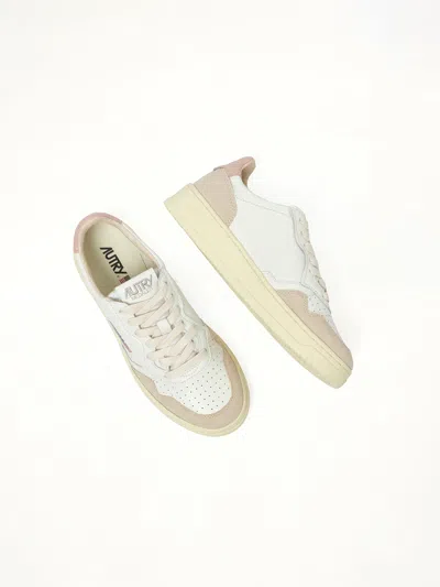 Autry Women's Medalist Low Sneakers