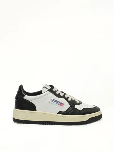 Autry Women's Medalist Low Bicolour Sneakers