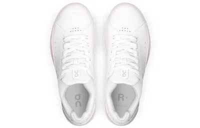 On Running The Roger Advantage Sneaker In Multi