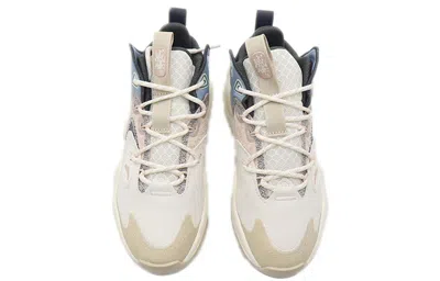 Anta (wmns)  Wai Feng Low 'white Blue'