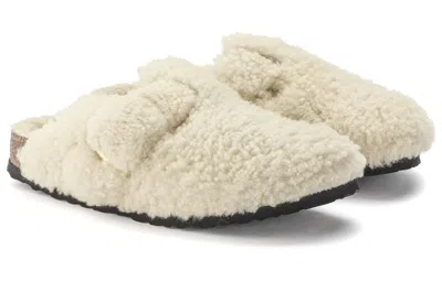 Birkenstock Womens Eggshell Shearling Boston Buckle-embellished Clogs In Neutral