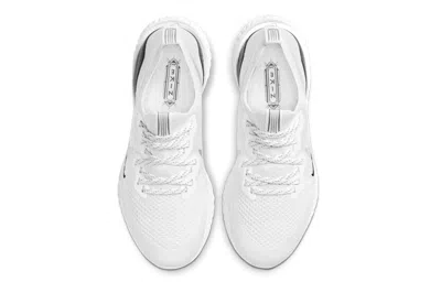 Nike (wmns)  Epic React Flyknit 2 'white Metallic Silver' In Multi