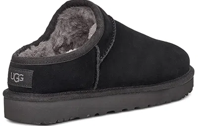 Ugg 10mm Classic Shearling Slipper Mules In Black