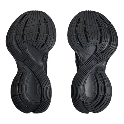 Balenciaga Circuit Ultra-lightweight Sneakers In Black