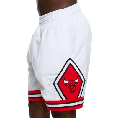 Mitchell & Ness Logo-print Shorts In Yellow
