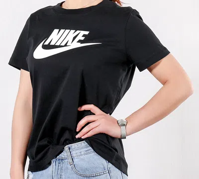 Nike Women's  Sportswear Essentials Logo T-shirt