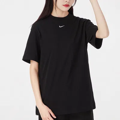 Nike Plus Size Sportswear Oversized Short-sleeve T-shirt In Black