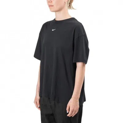 Nike Plus Size Sportswear Oversized Short-sleeve T-shirt In Black