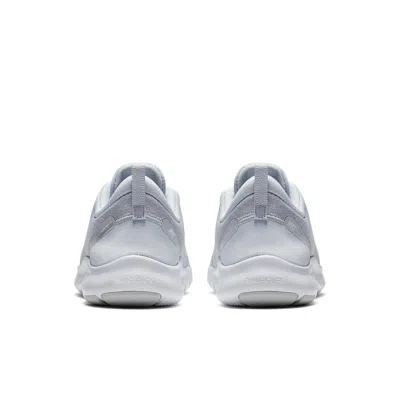 Nike (wmns)  Flex Experience Rn 8 'white Pure Platinum' In Gray
