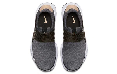 Nike (wmns)  Sock Dart Se 'vachetta Tan' In Multi
