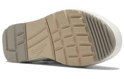Reebok Club C 85 Extra Sneakers In Chalk With Green Detail-white