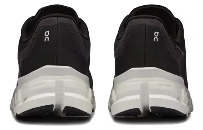 On Cloudflow 4 In Black