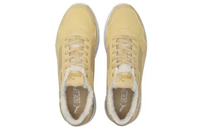 Puma (wmns)  R78 Voyage Running Shoes White In Neutral