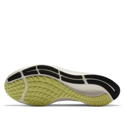 Nike (wmns)  Air Zoom Pegasus 37 'white Purple' In Blue