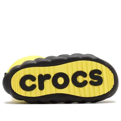 Crocs Overpuff Boot In Yellow