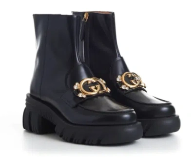 Gucci Logo Boots In Black
