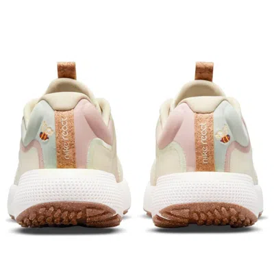 Nike (wmns)  React Escape Run 'cashmere White Pearl White' In Neutral
