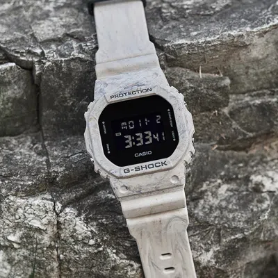 Casio G-shock Square 'white Black'