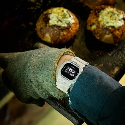 Casio G-shock Square 'white Black'