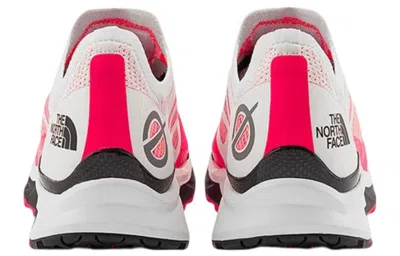 The North Face (wmns)  Flight Vectiv Low Top Sneakers 'white With Brilliant Coral' In Pink