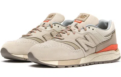 New Balance (wmns)  997 Series 'cream Yellow' In Neutral
