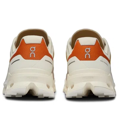 On (wmns)  Running Cloudvista 'ivory Brze' In Neutral