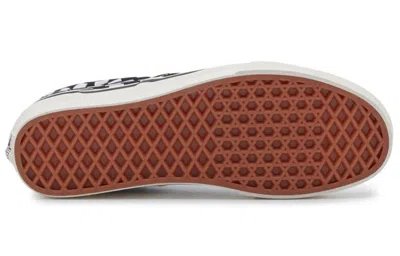 Vans Lx Classic 98 Slip-on Sneaker In White