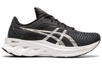 Asics (wmns)  Novablast Platinum 'carrier Grey Silver' In Black