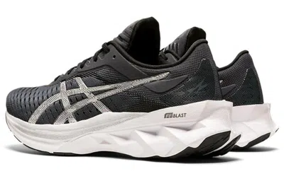 Asics (wmns)  Novablast Platinum 'carrier Grey Silver' In Black