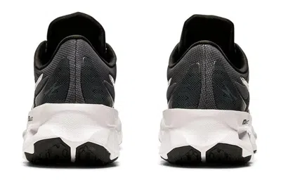 Asics (wmns)  Novablast Platinum 'carrier Grey Silver' In Black