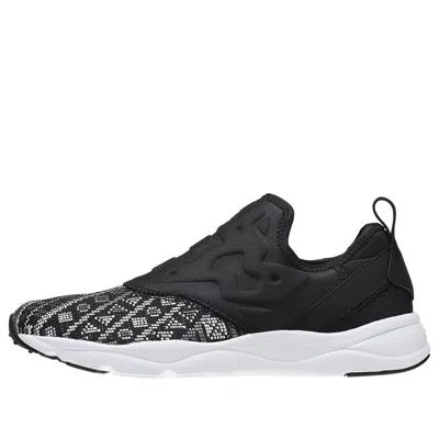 Reebok (wmns)  Furylite Slip On Gt Running Shoes Black/white