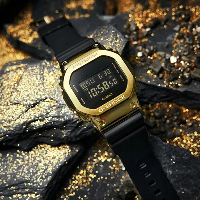 Casio G-shock Square 'black Gold'