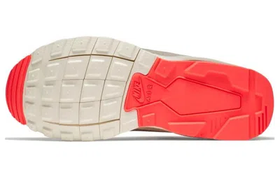 Nike (wmns)  Air Max Motion Lw 'grey Red' In Multi