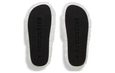 Balenciaga (wmns)  Furry Slides 'white'