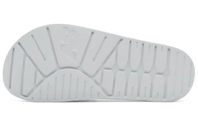 New Balance Women's 200