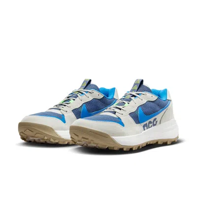 Nike Acg Lowcate Sneakers In Neutral