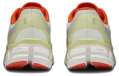 On Running (wmns)  Cloudflow 4 'white Hay'