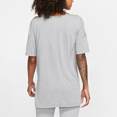 Nike (wmns)  Solid Color Round Neck Forked Short Sleeve Gray